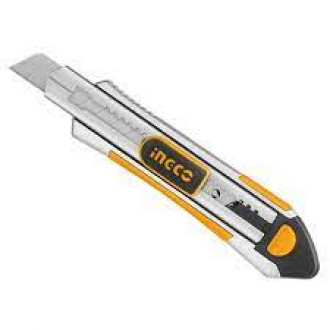 Нож с выдвижным лезвием Ingco Industrial 18 мм (HKNS1808)
